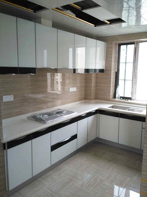 黑白經典——盛世華章彩晶櫥柜