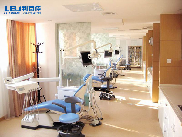 為什么長沙口腔醫院都選擇利百佳定制儲物柜——暄美口腔醫院儲物柜集成柜案例