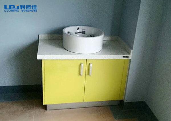 為什么長沙口腔醫院都選擇利百佳——林科大新華口腔醫院儲物柜案例