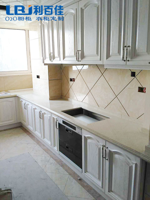 歐式風格原木櫥柜——富灣國際歐式風格櫥柜案例