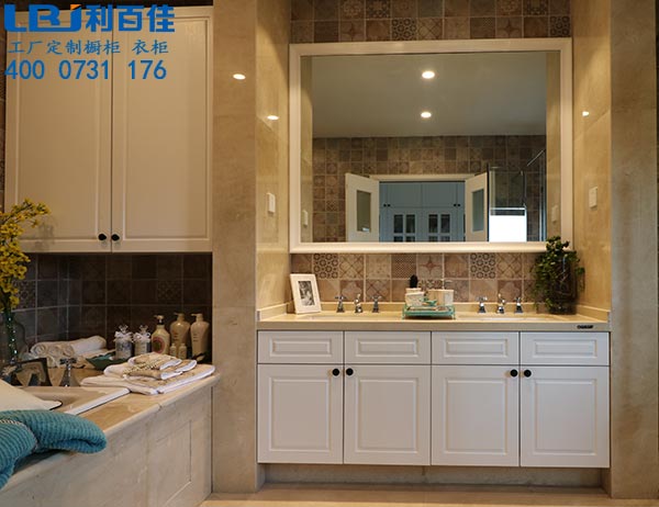 利百佳淺論關于衛浴柜定制的一些事！