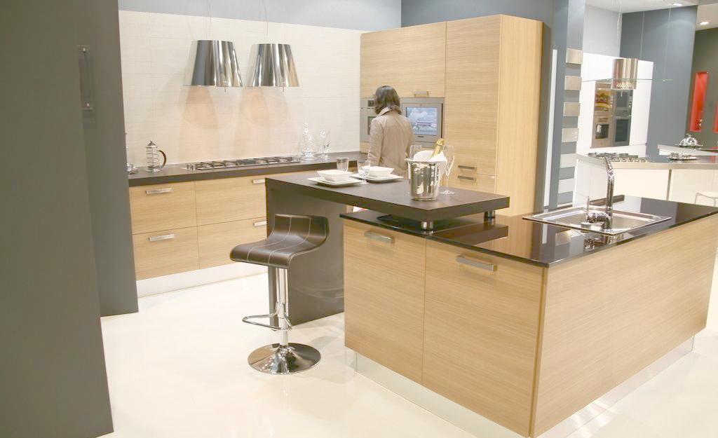 想對整體櫥柜風格有更深的了解？利百佳教您