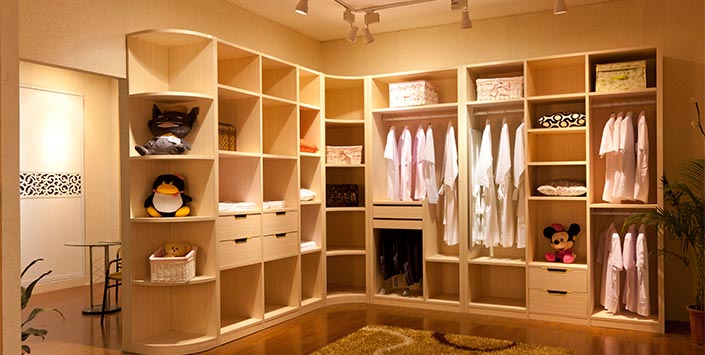 純真時代  現代風格衣帽間