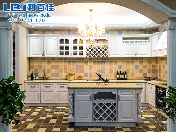 櫥柜不傷柜體只換臺面，該怎么做？