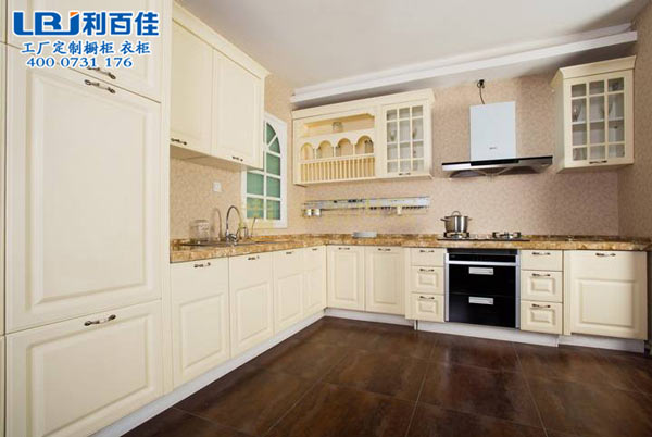 整體櫥柜板材的甲醛釋放量達(dá)標(biāo)了，廚房的甲醛量也小？