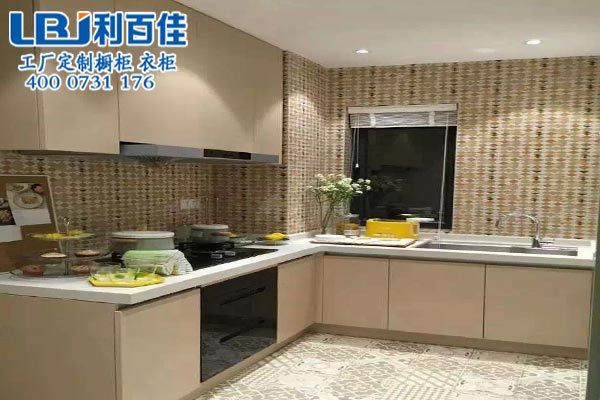 廚房櫥柜設計 小廚房變出大空間 小伙伴們都驚呆了