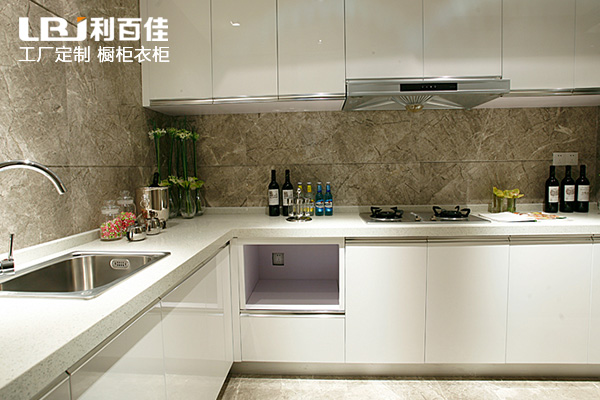 利百佳全屋定制|6㎡廚房裝修效果圖，幫您打造好廚房！