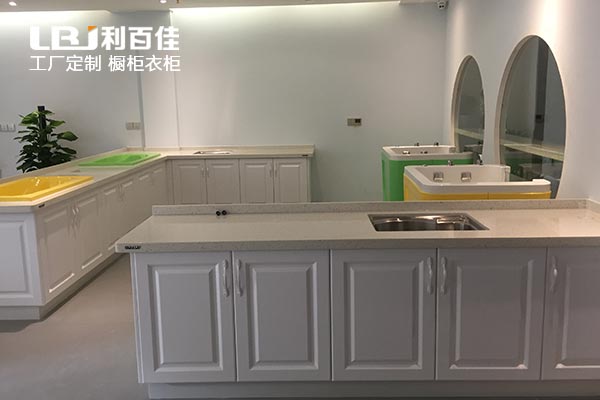 長沙利百佳櫥柜品牌|和悅家月子會所操作臺案例分享