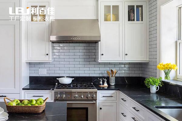 各種材質的櫥柜臺面優缺點分析