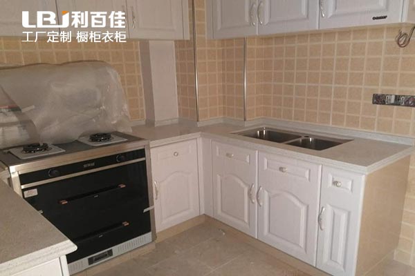 利百佳櫥柜品牌丨萬國城定制模壓整體櫥柜衛浴柜案例分享