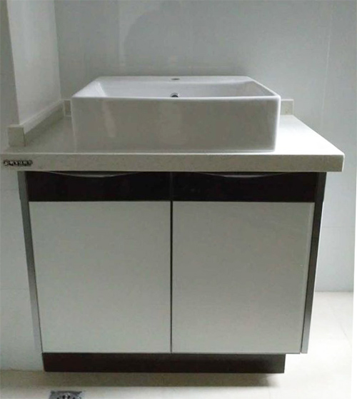 彩晶衛(wèi)浴柜